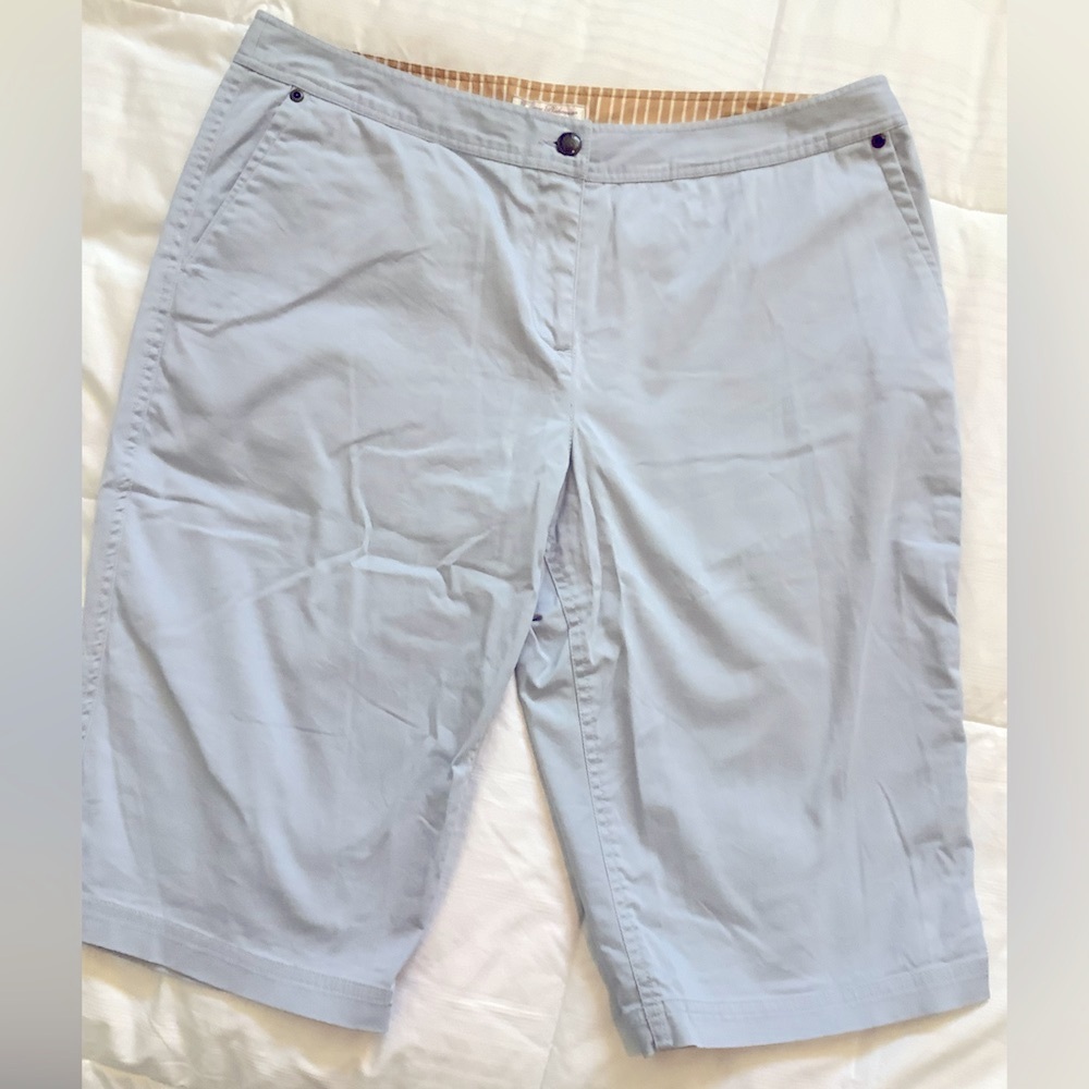 😊 Tommy Bahama Ladies Flat Front Shorts NWOT